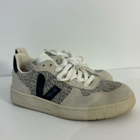 Veja V-10 Sneakers - Snow/Black- Size 5 - Picture 1 of 5